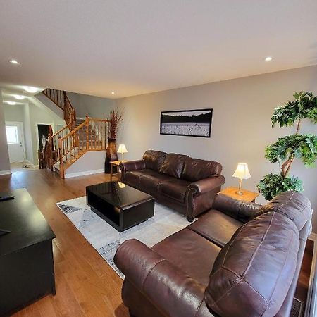 Cozy 3 Bedroom Town House 20 Min From Ottawa Down Town And Airport Exterior foto